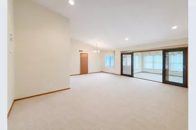 1909 Comanche Court #11, Freeport, IL 61032 - Photo 10