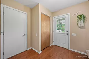 2102 Muirfield Cir, Elgin, IL 60123 - Photo 4