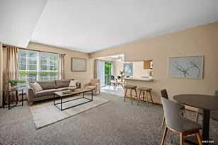 2102 Muirfield Cir, Elgin, IL 60123 - Photo 6