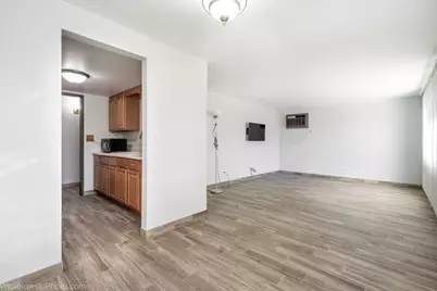 915 Graceland Avenue #1C, Des Plaines, IL 60016 - Photo 6