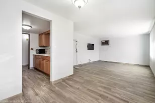 915 Graceland Ave, Des Plaines, IL 60016 - Photo 6
