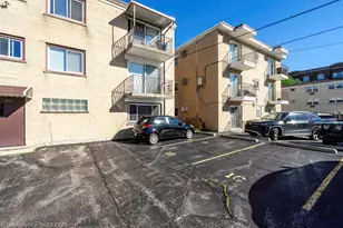 915 Graceland Ave, Des Plaines, IL 60016 - Photo 16