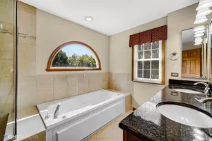 1341 E Thacker St, Schaumburg, IL 60173 - Photo 24