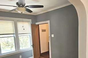 5445 N Magnet Ave, Chicago, IL 60630 - Photo 12