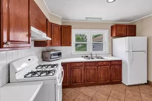 57 Wheeling Ave, Wheeling, IL 60090 - Photo 6