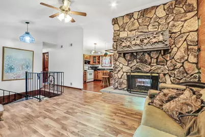 8615 Coral Road, Wonder Lake, IL 60097 - Photo 4