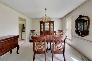 4269 Terri-Lyn Ln, Northbrook, IL 60062 - Photo 8