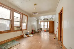 3018 W 42nd St, Chicago, IL 60632 - Photo 6