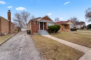 13904 S Tracy Ave, Riverdale, IL 60827 - Photo 2