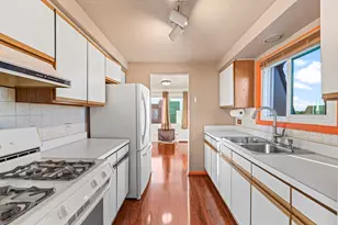 7110 W 93rd Pl, Oak Lawn, IL 60453 - Photo 10