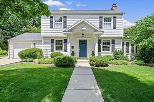 541 E Hickory St, Hinsdale, IL 60521 - Photo 2