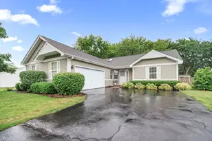 4548 Vista Dr, Island Lake, IL 60042 - Photo 1