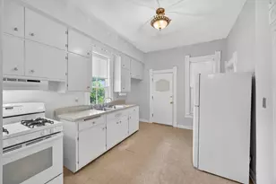 10644 S Walden Pkwy, Chicago, IL 60643 - Photo 8