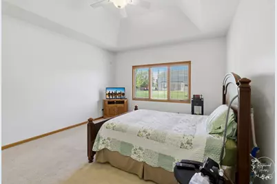613 The Hague Road, Peotone, IL 60468 - Photo 16