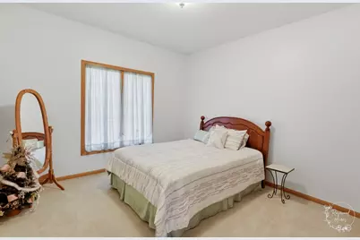 613 The Hague Road, Peotone, IL 60468 - Photo 8