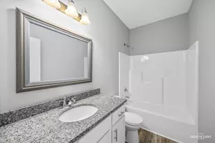 318 N Charles St, Cortland, IL 60112 - Photo 14