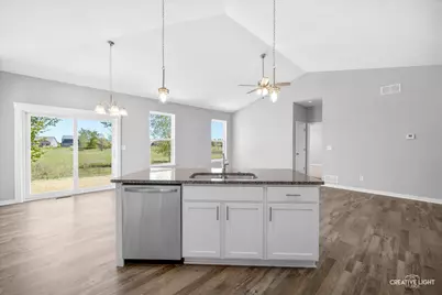 318 N Charles Street, Cortland, IL 60112 - Photo 12