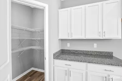 318 N Charles Street, Cortland, IL 60112 - Photo 10