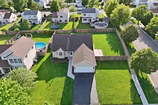 805 Thorn Creek Dr, Joliet, IL 60436 - Photo 26