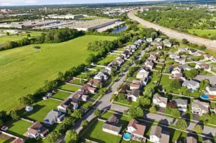 805 Thorn Creek Dr, Joliet, IL 60436 - Photo 32