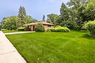 254 Wing Park Blvd, Elgin, IL 60123 - Photo 4