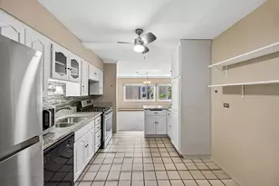 1139 Leavitt Ave, Flossmoor, IL 60422 - Photo 10