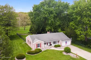 240 Park Crest Dr, Freeport, IL 61032 - Photo 24