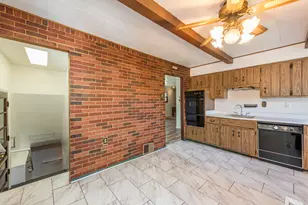 2809 N Elmwood Ave, Waukegan, IL 60087 - Photo 10