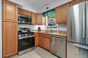 1407 Washington St, Lake in the Hills, IL 60156 - Photo 8