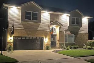 130 S Elm Tree Ln, Elmhurst, IL 60126 - Photo 2
