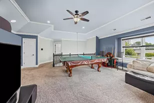 130 S Elm Tree Ln, Elmhurst, IL 60126 - Photo 16