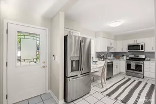 706 N Pinecrest Rd, Bolingbrook, IL 60440 - Photo 2