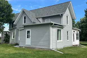 209 N School St, Atkinson, IL 61235 - Photo 4