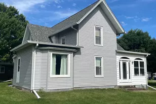 209 N School St, Atkinson, IL 61235 - Photo 2