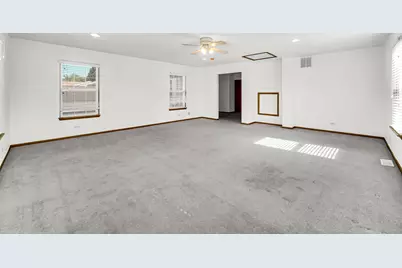 1001 Martingale Lane, Round Lake Beach, IL 60073 - Photo 16
