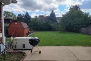 1001 E Callero Cir, Mount Prospect, IL 60056 - Photo 14