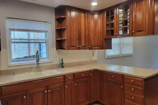1001 E Callero Cir, Mount Prospect, IL 60056 - Photo 4