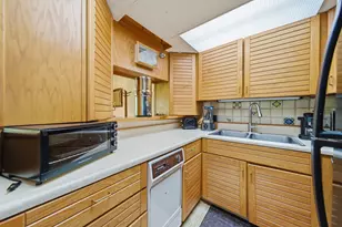 5517 E Lake Dr, Lisle, IL 60532 - Photo 6