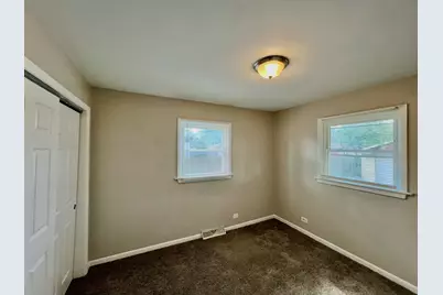 606 E 164th Place, South Holland, IL 60473 - Photo 10