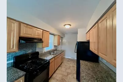 606 E 164th Place, South Holland, IL 60473 - Photo 8
