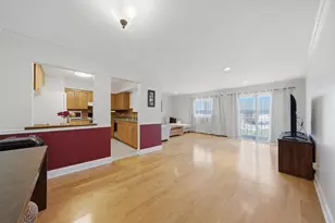 670 Marilyn Ave, Glendale Heights, IL 60139 - Photo 2
