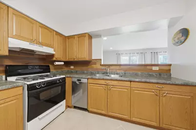 670 Marilyn Avenue #208, Glendale Heights, IL 60139 - Photo 6