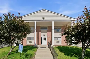 670 Marilyn Ave, Glendale Heights, IL 60139 - Photo 1