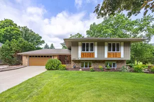 13600 S Longview Dr, Homer Glen, IL 60491 - Photo 2
