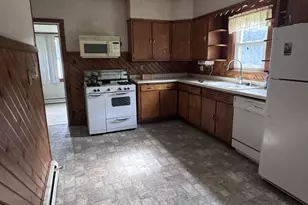 1411 E Broadway St, Streator, IL 61364 - Photo 2