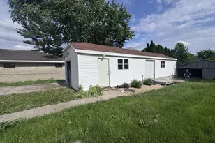 1411 E Broadway St, Streator, IL 61364 - Photo 16