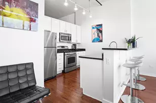 1224 W Van Buren Ave, Chicago, IL 60607 - Photo 8