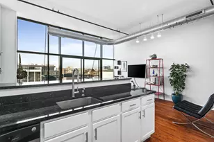 1224 W Van Buren Ave, Chicago, IL 60607 - Photo 10