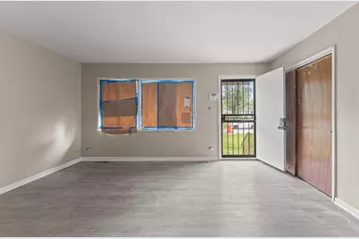 172 W 158th Street, Harvey, IL 60426 - Photo 2