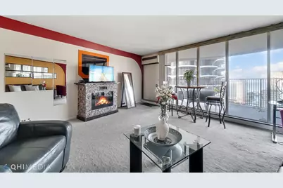 300 N State Street #3908, Chicago, IL 60654 - Photo 2